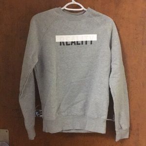 Grey sweater/sweatshirt